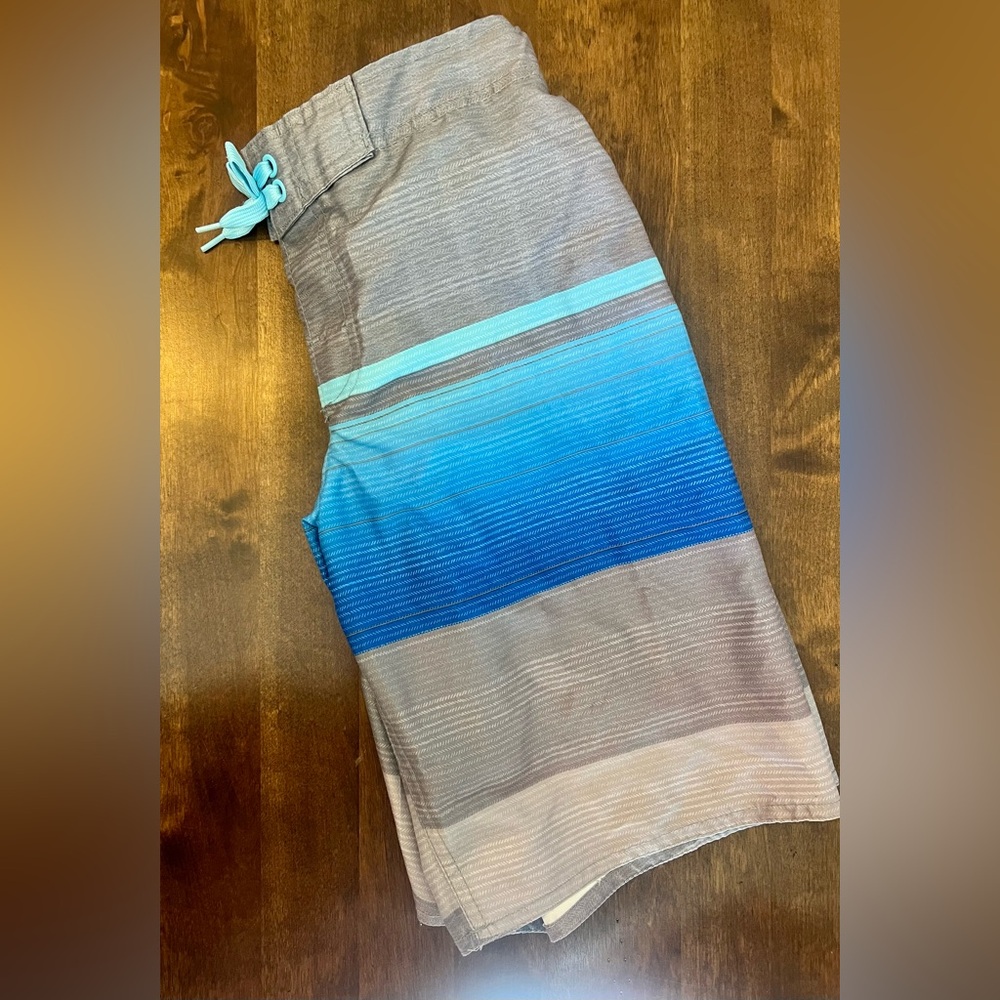 Boys M swim trunks